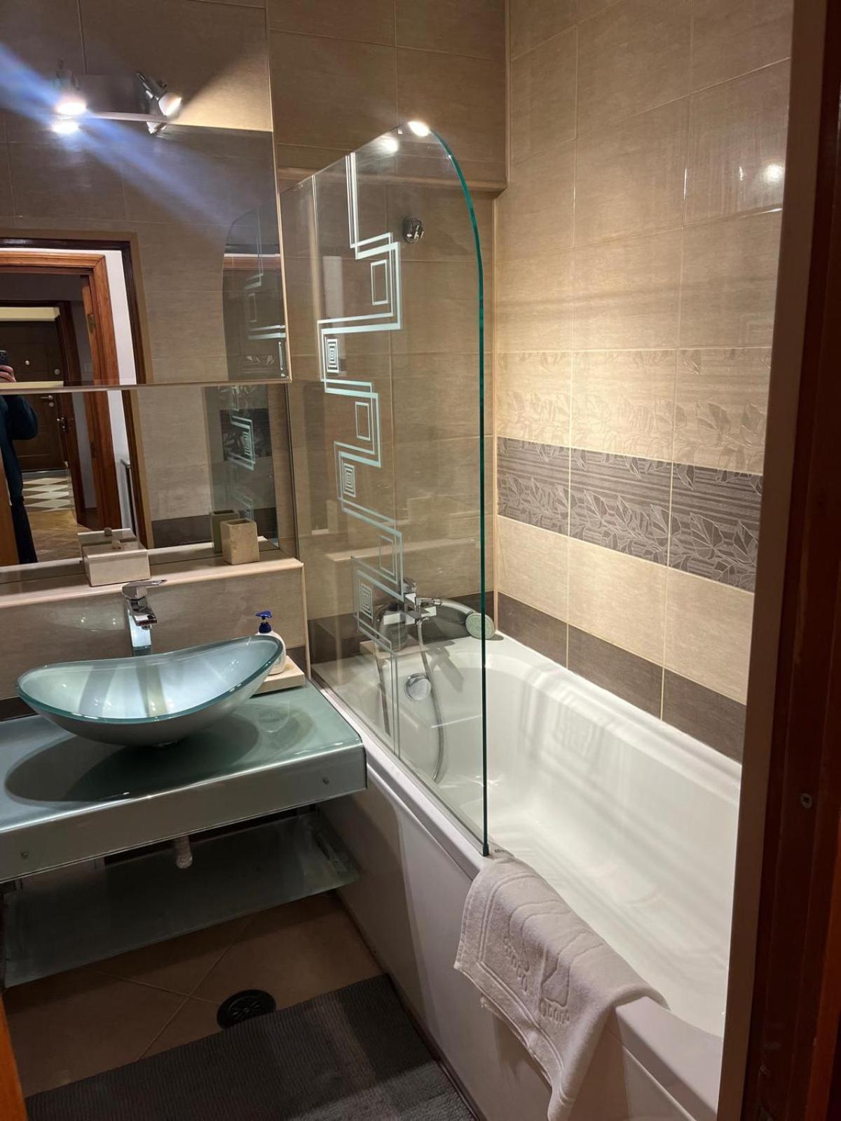 בוקרשט Romana 100 Sqm Deluxe Apartament מראה חיצוני תמונה